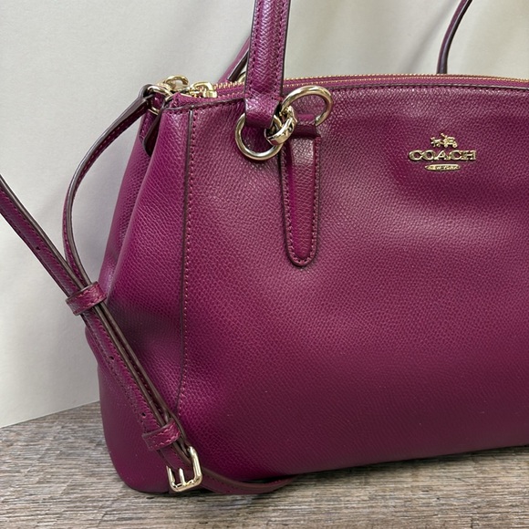 SOLD IN STORE COACH F36637 CHRISTIE CARRYAL FUCHSIA GRAIN LEATHER CROSSBODY - Picture 4 of 14